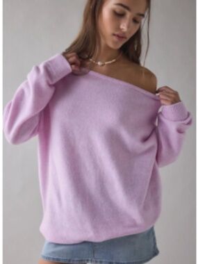 UO Nola Oversized Off-The-Shoulder Sweater - Lilac